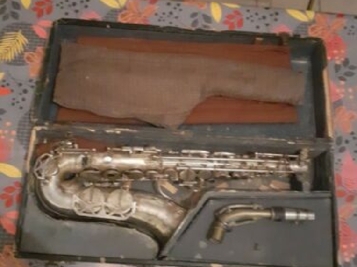 Saxophone dolnet paris mantes 