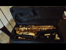 Saxophone alto + 2 becs et ligatures complet, prêt à jouer !